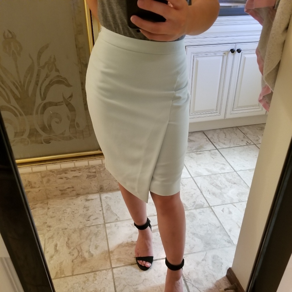 LIKE NEW Mint Green Asymmetric Pencil Skirt- Sz 2